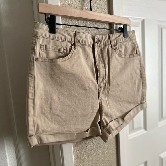 Forever 21 High Waist Tan Shorts Size:31 - Picture 3 of 6